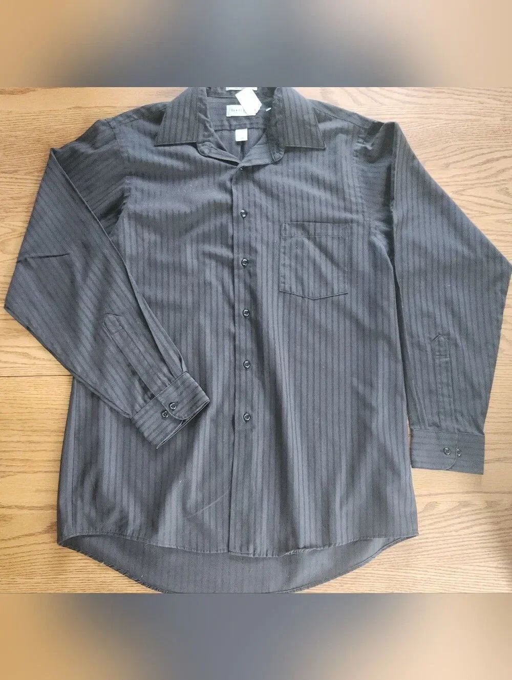 M69 Van Heusen Mens Black Sateen Stripe Wrinkle Free Button-Up Long Sleeve Shirt